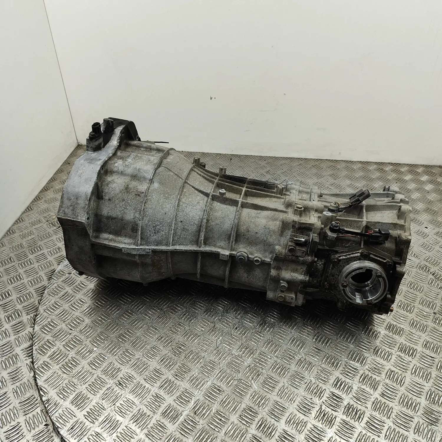 NISSAN NP300 NAVARA D40 Gearbox 32010-EB510 2.5 Diesel 98kw 2010 29933364