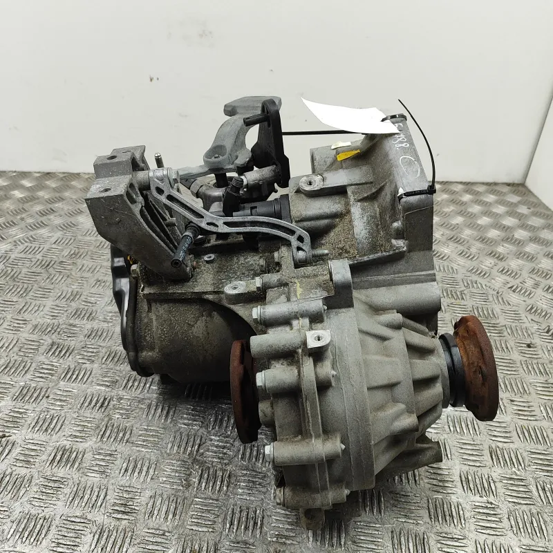 SKODA OCTAVIA MK3 5E Manual Gearbox QYB 2.0 Diesel 2013 32697861