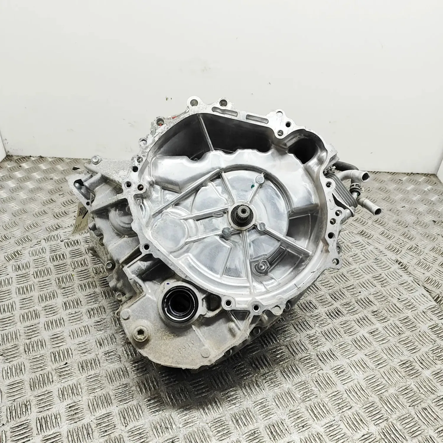 TOYOTA YARIS CROSS MXP Gearbox CVT 1.5 Petrol / electricity 85kw 2022 33325865
