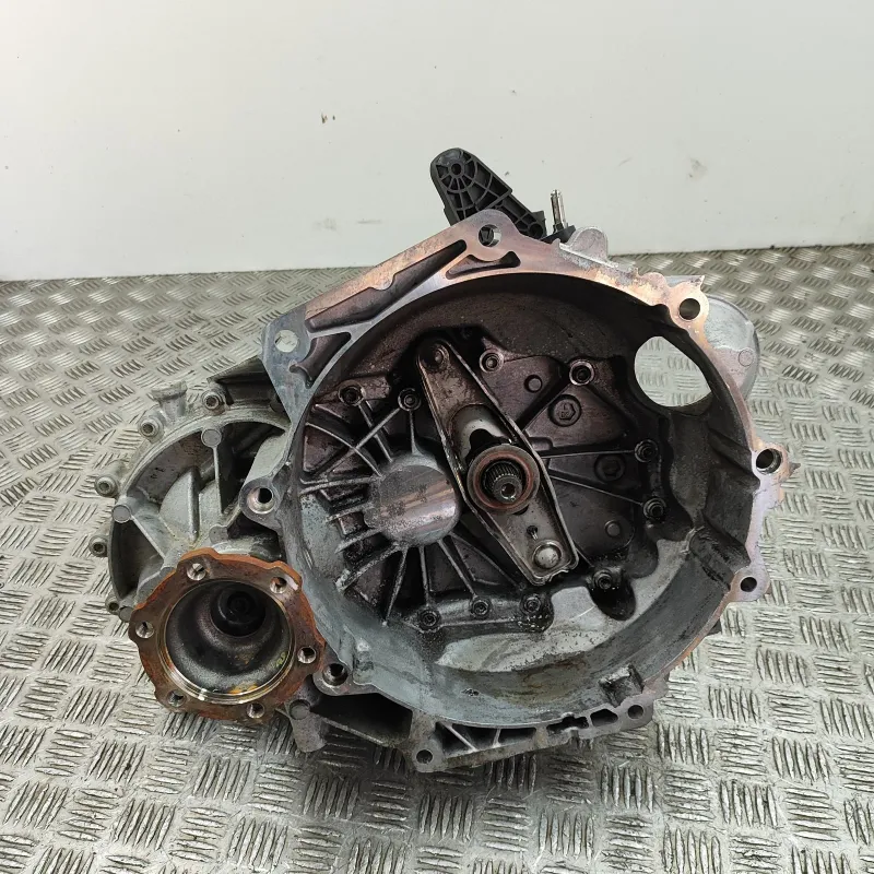 SKODA KAROQ NU7 Manual 6 Speed Gearbox UTV 1.0 Petrol 81kw 2024 31722013