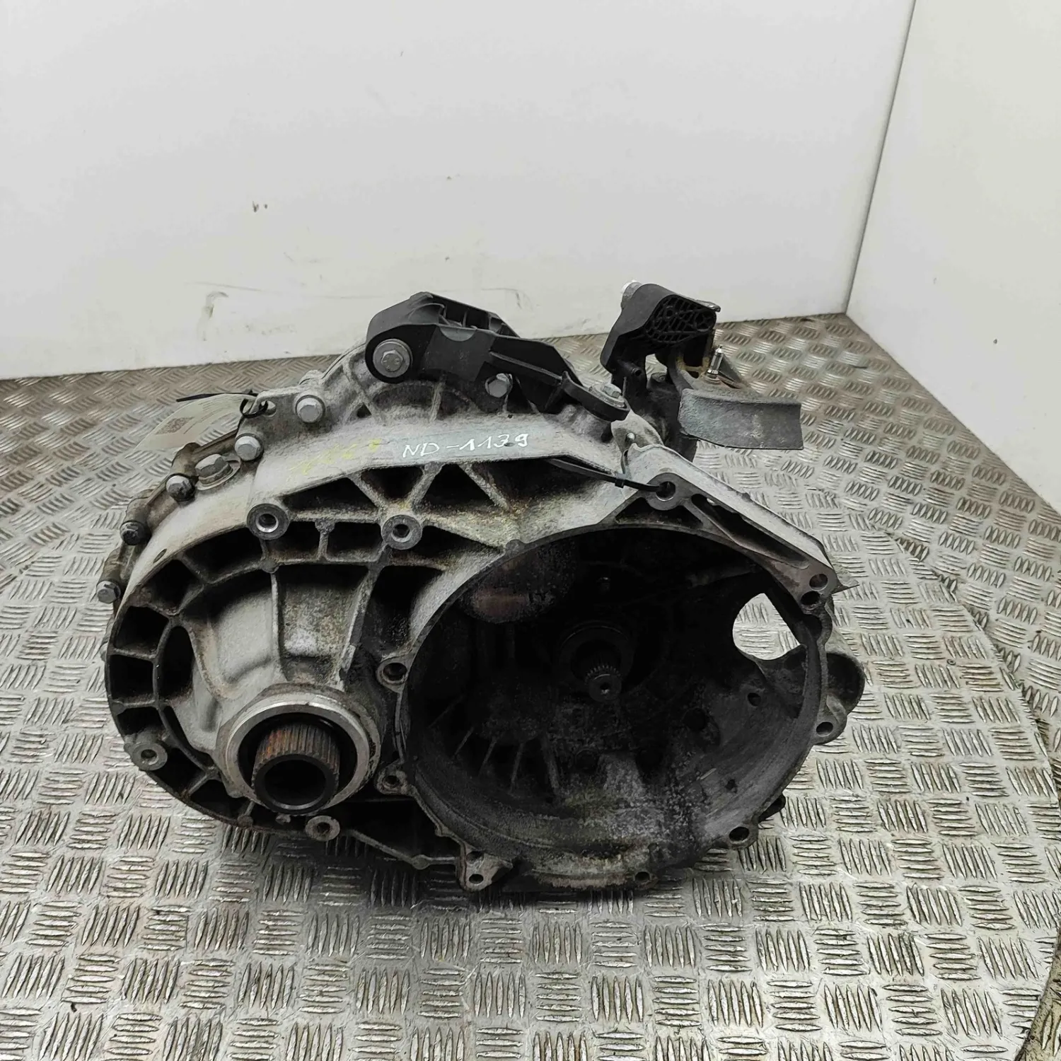 VW TRANSPORTER T5 Minibus / passenger Manual 6 Speed Gearbox PSW 2015 31211543