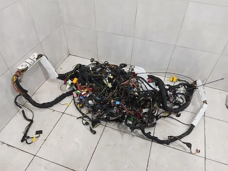 MERCEDES GT R190 ROADSTER WIRING LOOM A1905402906 WIRING HARNESS MAIN BODY LHD