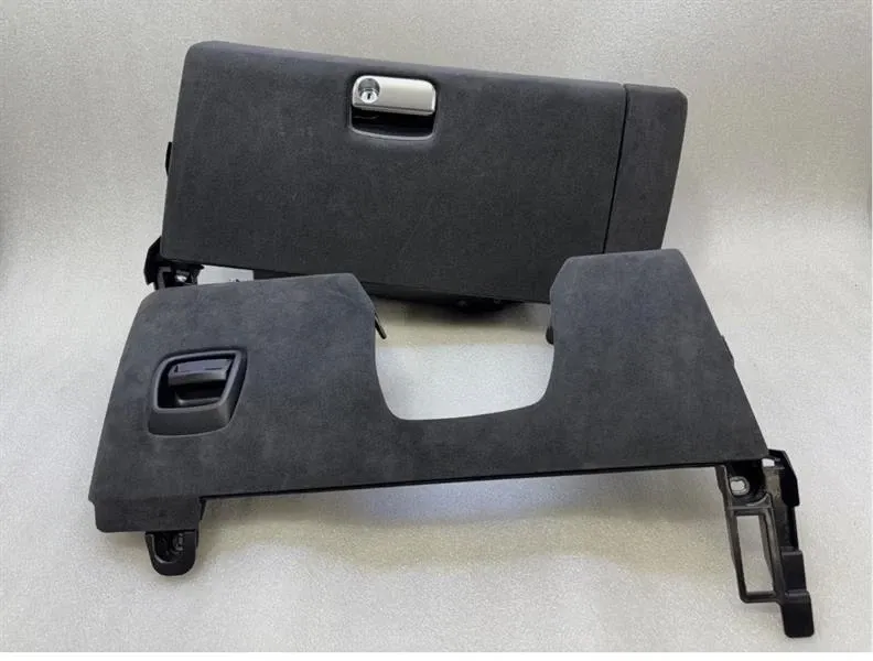 Porsche Cayman 718 GT4RS Glovebox Jovazque_1334 Special Ad Glove Box