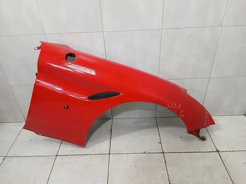 Ferrari California T F149 14-17 Right Wing 85054711 Right Fender DEFECTS