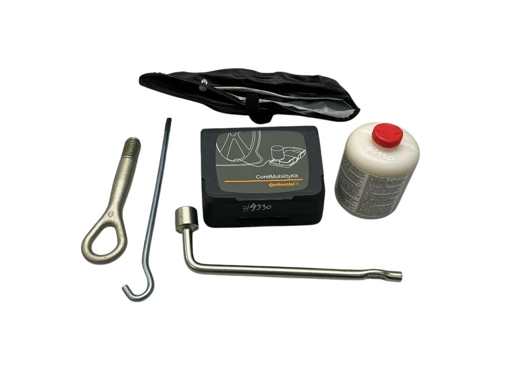 51112JD00A 995045V000 995450U000 57350BV80A 997904GA0D Tool Kit NISSAN LEAF II (ZE1) (2017-)