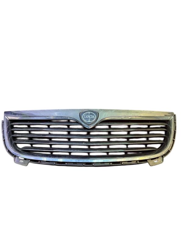 Radiator Grille LANCIA VOYAGER (404) (2011-2016)