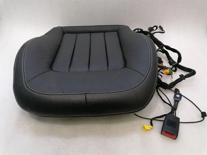 Mercedes CLS W218 left lower seat cushion A2189100950 seat cushion vented