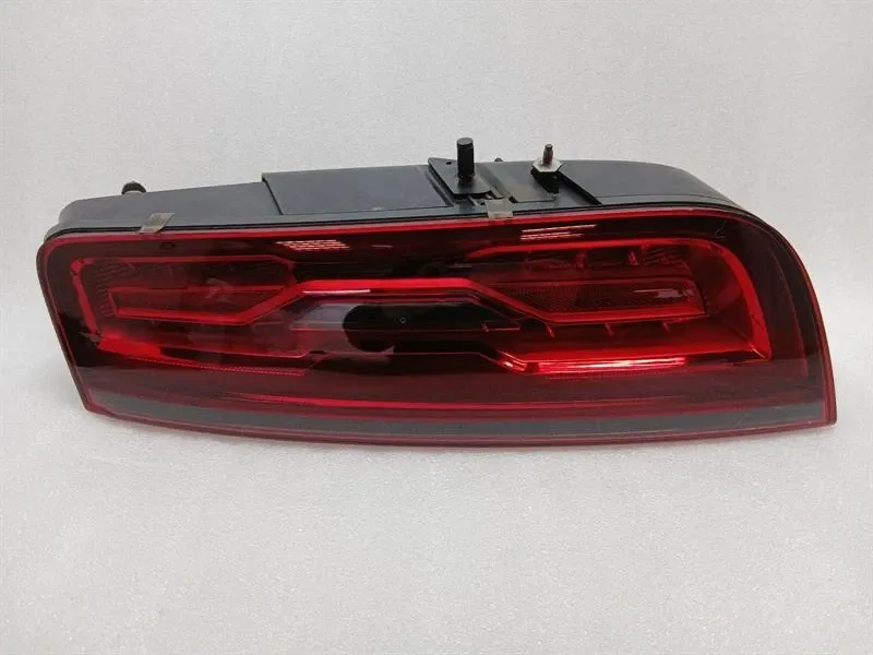Audi R8 Type 42 5.2 V10 Coupe Left Rear Light 420945095K Tail Light Rear Left
