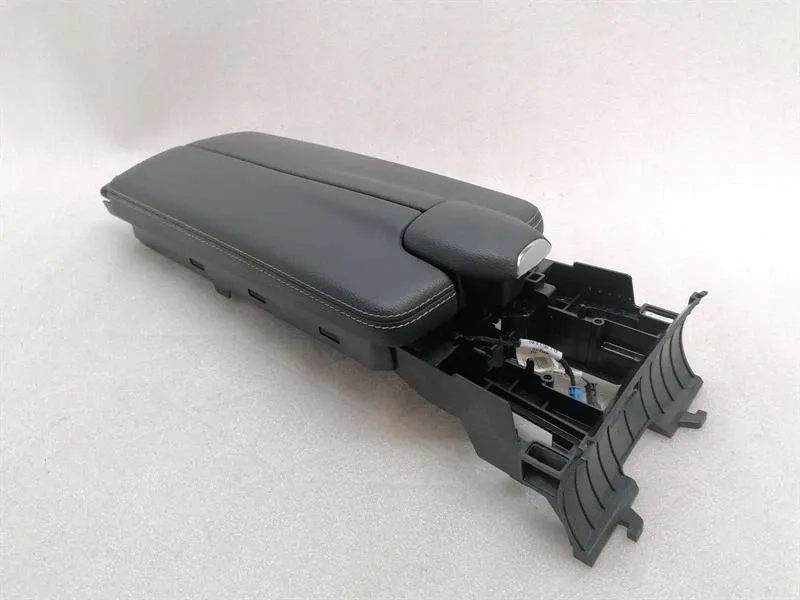 Mercedes CLS W218 Armrest A2186808100 Centre Armrest Armrest Leather