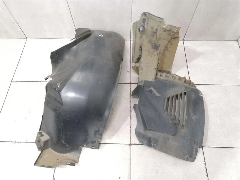 Porsche 911 996 wheel arch liner FR 99650420408 wheel arch cover 99650422400