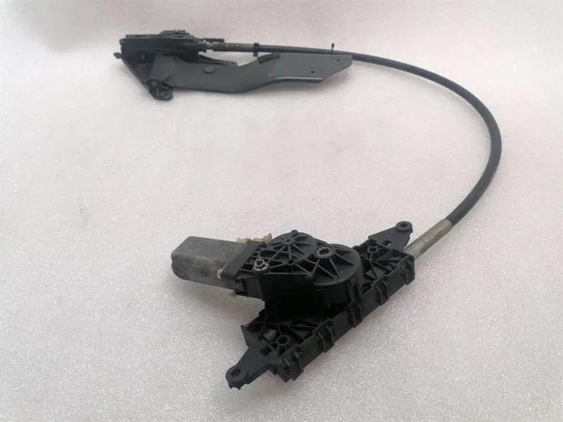 Mercedes SL R230 Side Flap Engine A2308200442 Actuator Side Flaps