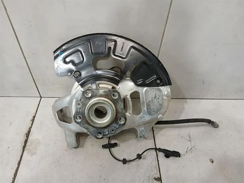 Ferrari 812 Superfast F152M Right Front Hub 328040 Wheel Bearing Housing Front Right
