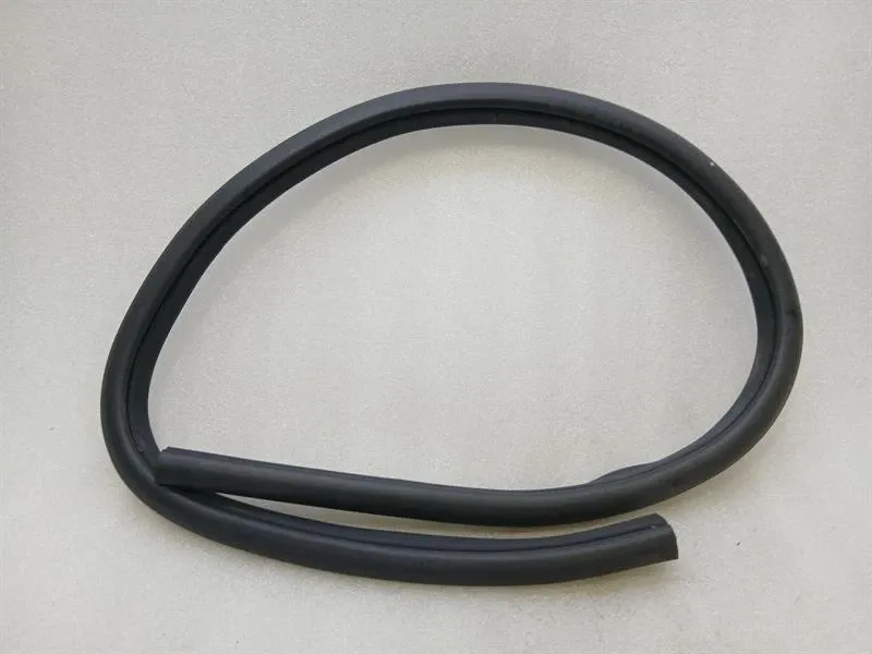 Mercedes GT R190 Roadster Right Door Seal A1906970451 Right Door Seals