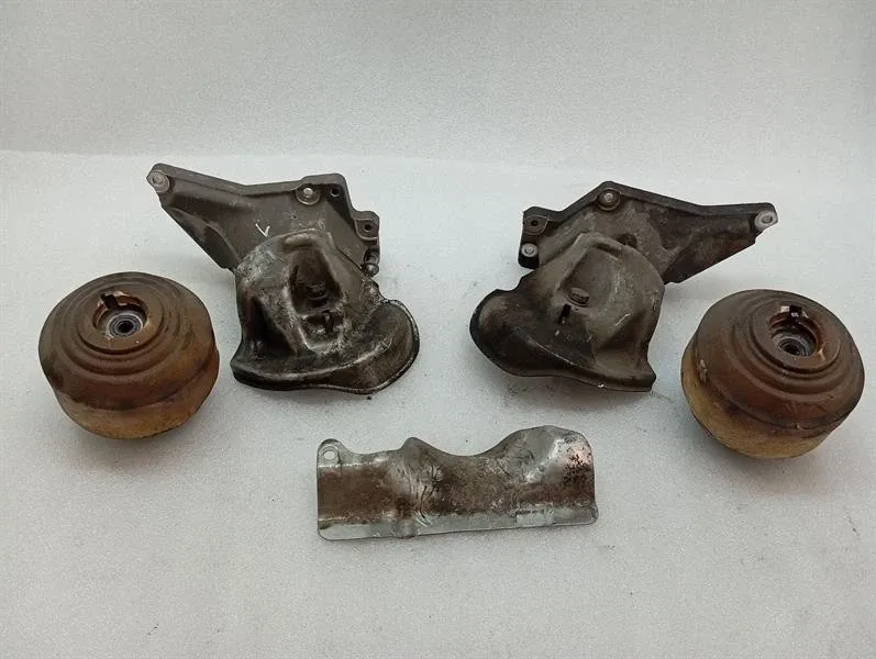 Maybach 57 W240 engine mount set A2402400517 engine mount set