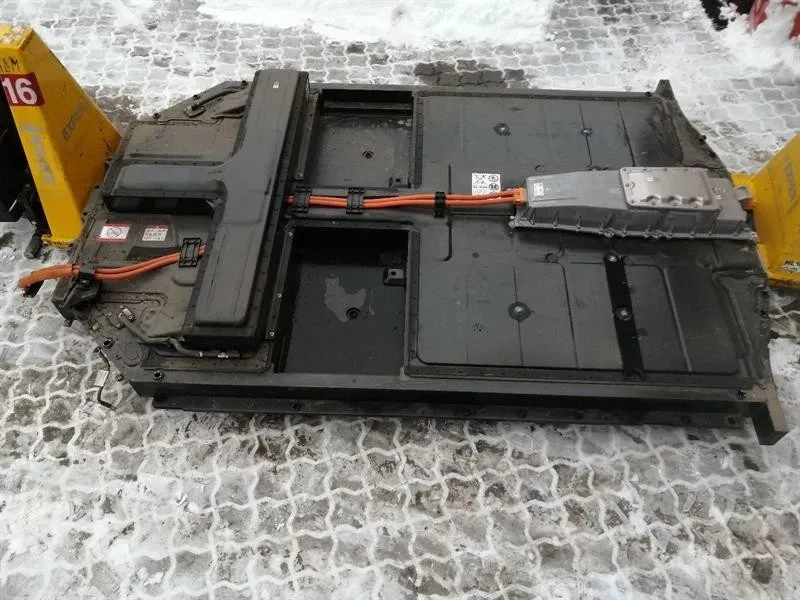 Porsche Taycan 9J Main Battery 9J1915100ar High Voltage Battery 129AH 93KWH