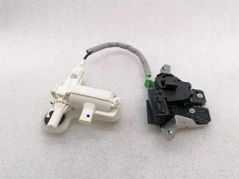 Mercedes EQC400 EQC N293 Boot Lock A0997400600 Tailgate Lock A0999068600