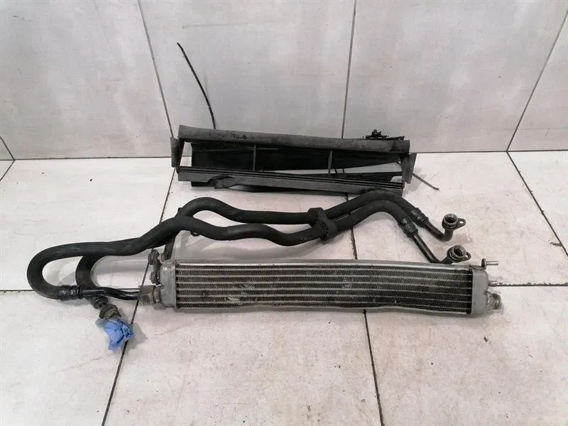 Mercedes SL R230 Engine Oil Cooler A2205000500 Oil Cooler Radiator A1131800082