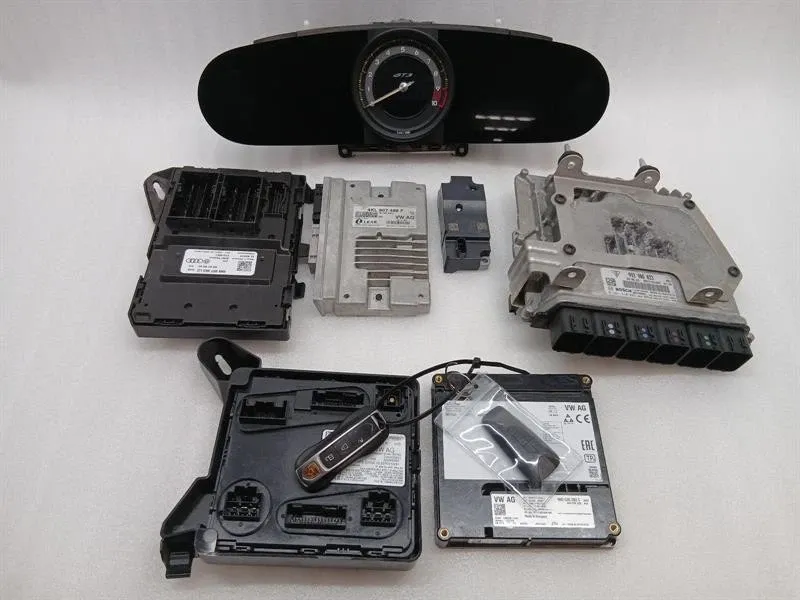 Porsche 911 992 GT3 engine ECU 992906033 set engine control unit set PDK car