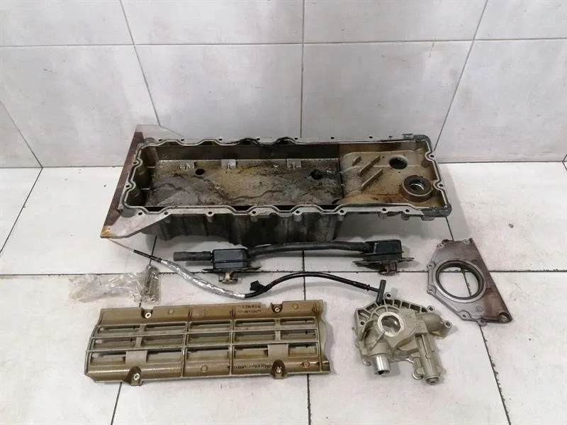 Aston Martin Rapide 10-14 Oil Sump CD33-6675-CC Oil Pan