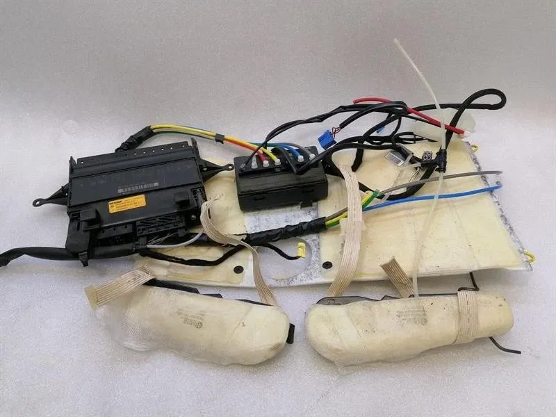 Mercedes S-Class W220 Left Seat Control Module A2209102175 Seat Control Module