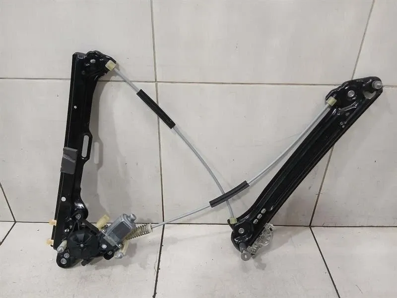 Porsche 911 992 GT3 Right Front Door Winder 992837402 Window Regulator Front Right