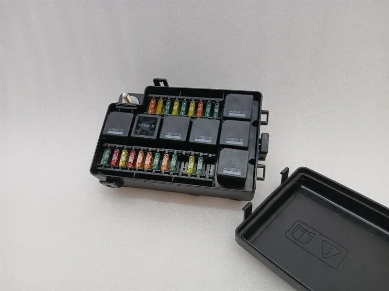 Aston Martin DB9 Volante Front Fuse Box 4G43-14A073-AJ Front Fuse Box