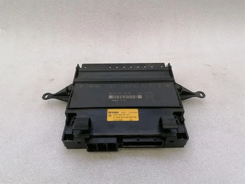 Mercedes S W220 right seat control module A2209104236 control unit seat module