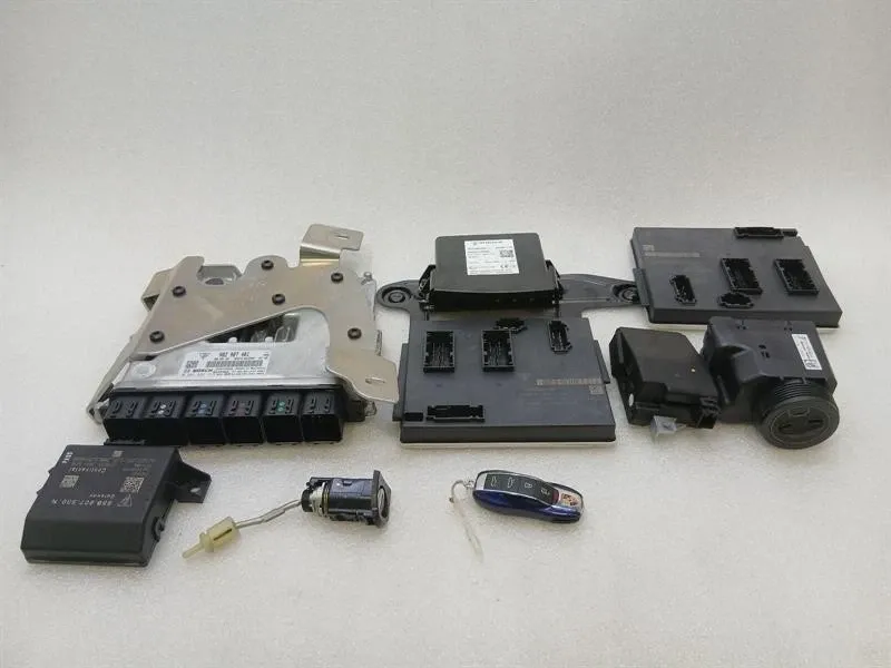 Porsche Cayman 718 GT4 Engine ECU 982907401 Set Engine Control Unit SET SET 4.0