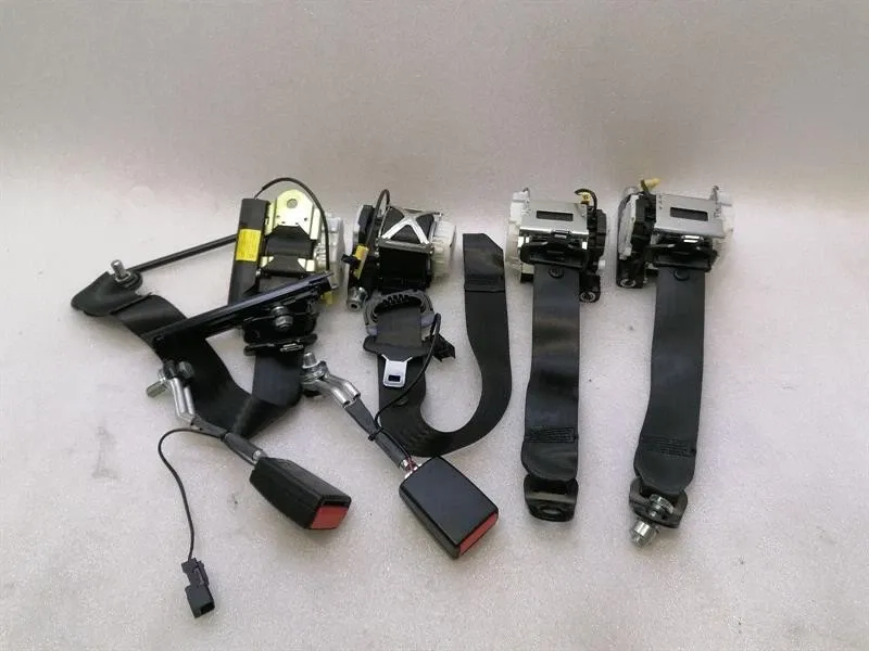 Maserati Granturismo M145 Seatbelt Set 8709000 Seat Belt Set 866900