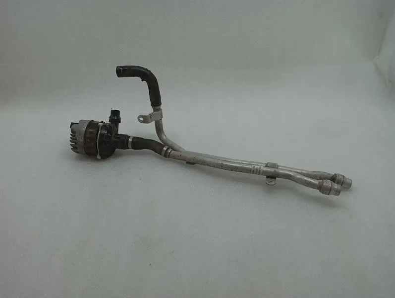 Aston Martin Vantage AM6 18-25 cooling pump HY53-8B592-AC coolant pump pump