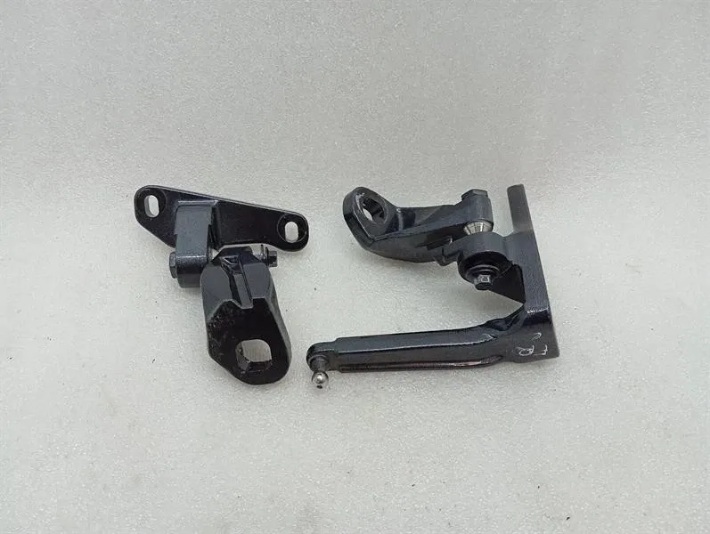 Aston Martin DBS SUPERLEGGERA AM7 18-24 Door Hinge FR Door Hinge RIGHT