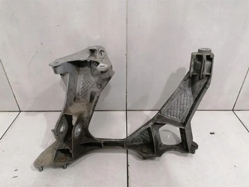 Porsche Boxster Spyder 718 subframe rear left 98133105190 axle frame rear axle