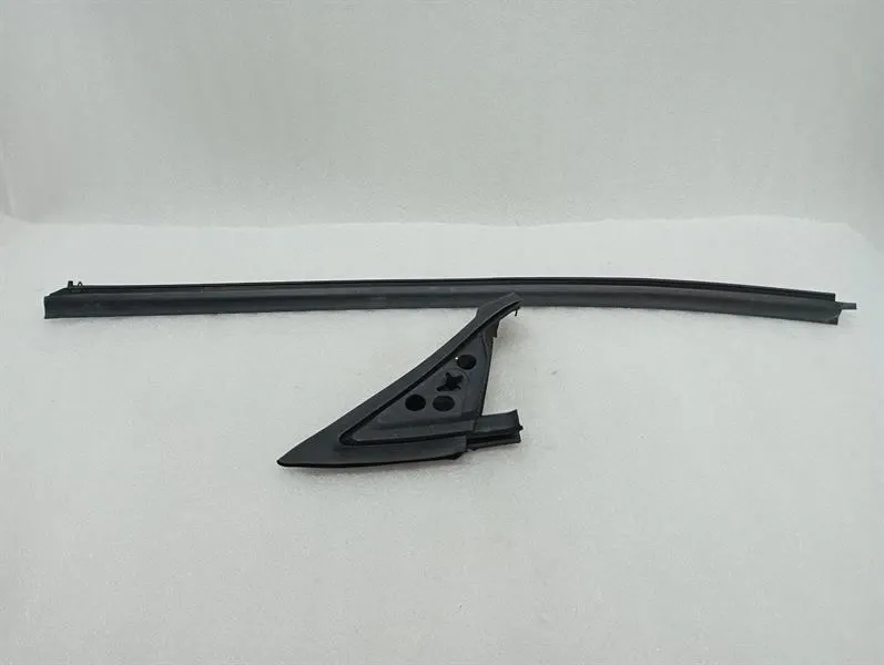 Ferrari 599 GTB F141 Door Seal 68577700 LH Door Seals LEFT SEAL