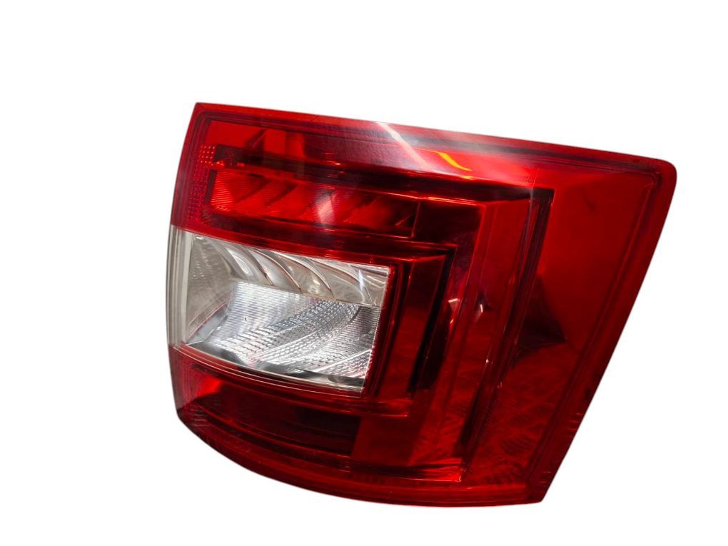 5E9945112A Tail light, right SKODA OCTAVIA III (5E) (2012-2019)