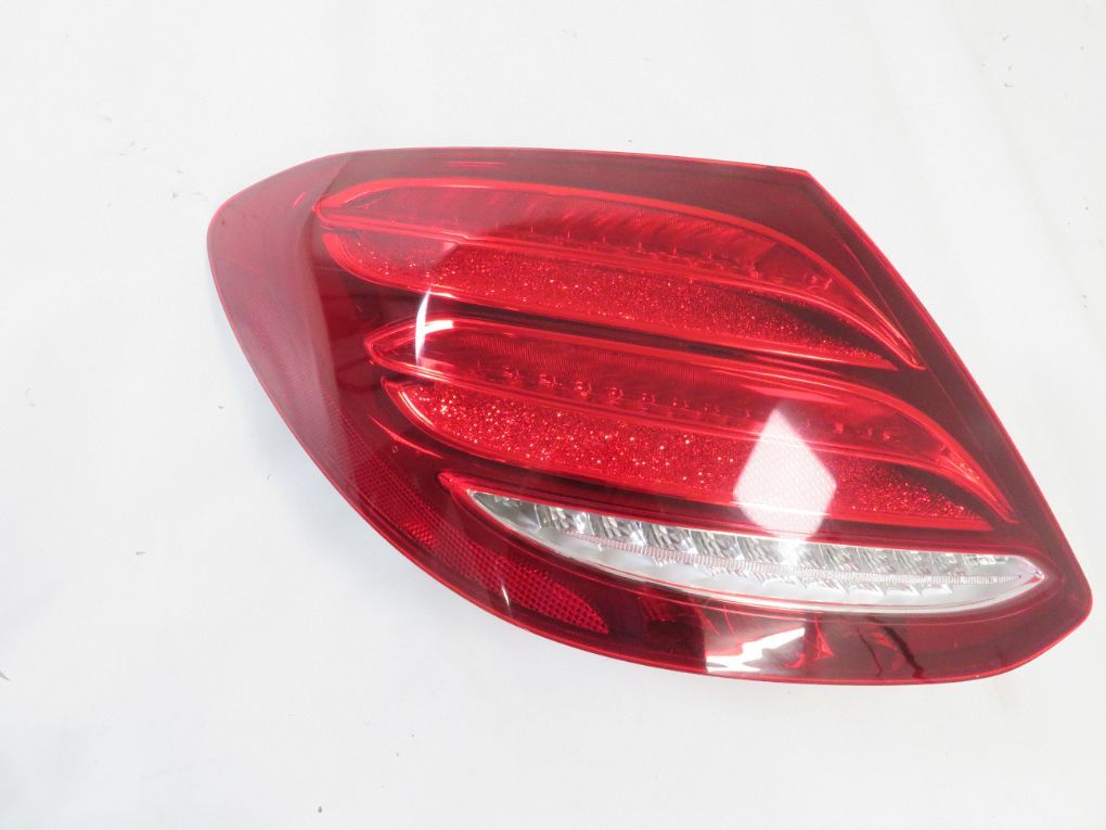 A2139068100 Tail light left MERCEDES-BENZ E-CLASS (W213) (2016-2023)
