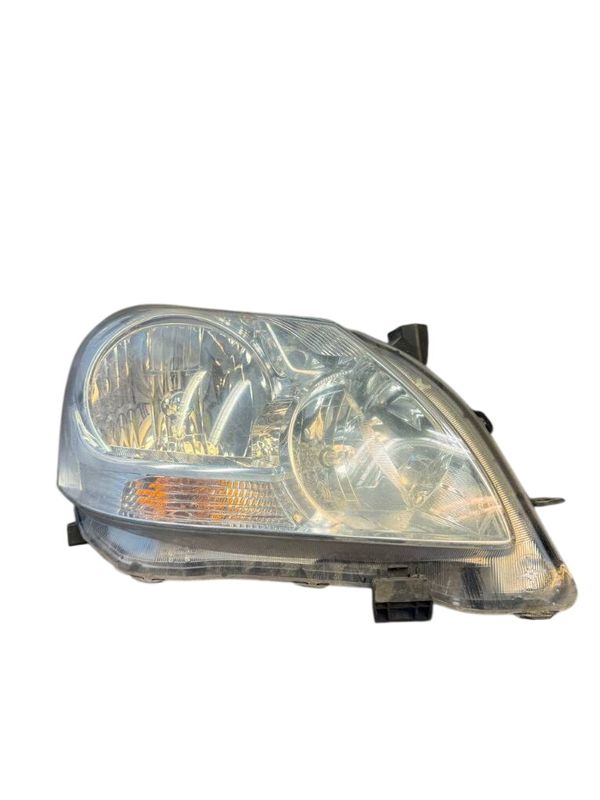 811100F090 Headlight right TOYOTA VERSO (AR20) (2009-2018)