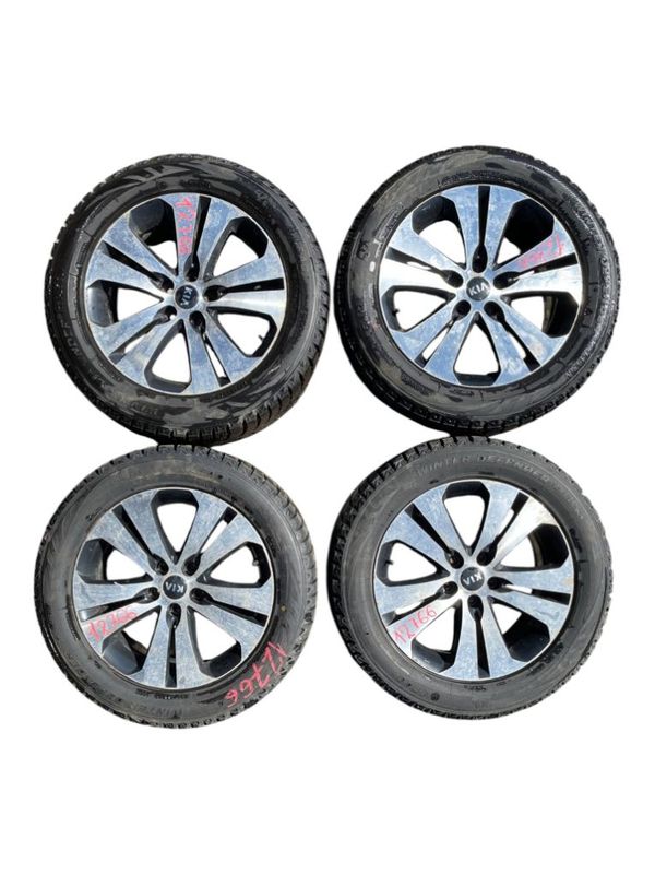 7JX18 ET40.5 D67.1 5/114.3 Rim set With Tyres 4 pcs KIA SPORTAGE III (SL) (2010-2015)