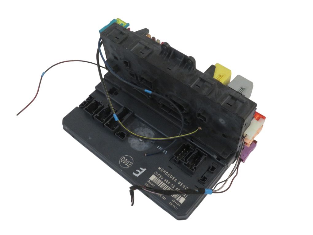 A6399005300 A6399005400 A6395450801 Fuse box MERCEDES-BENZ VITO / VIANO (W639) (2003-2014)
