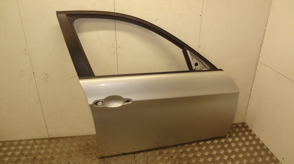 5A2A386 7203644 Door Front Right BMW 3 (E90, E91, E92, E93) (2005-2011)