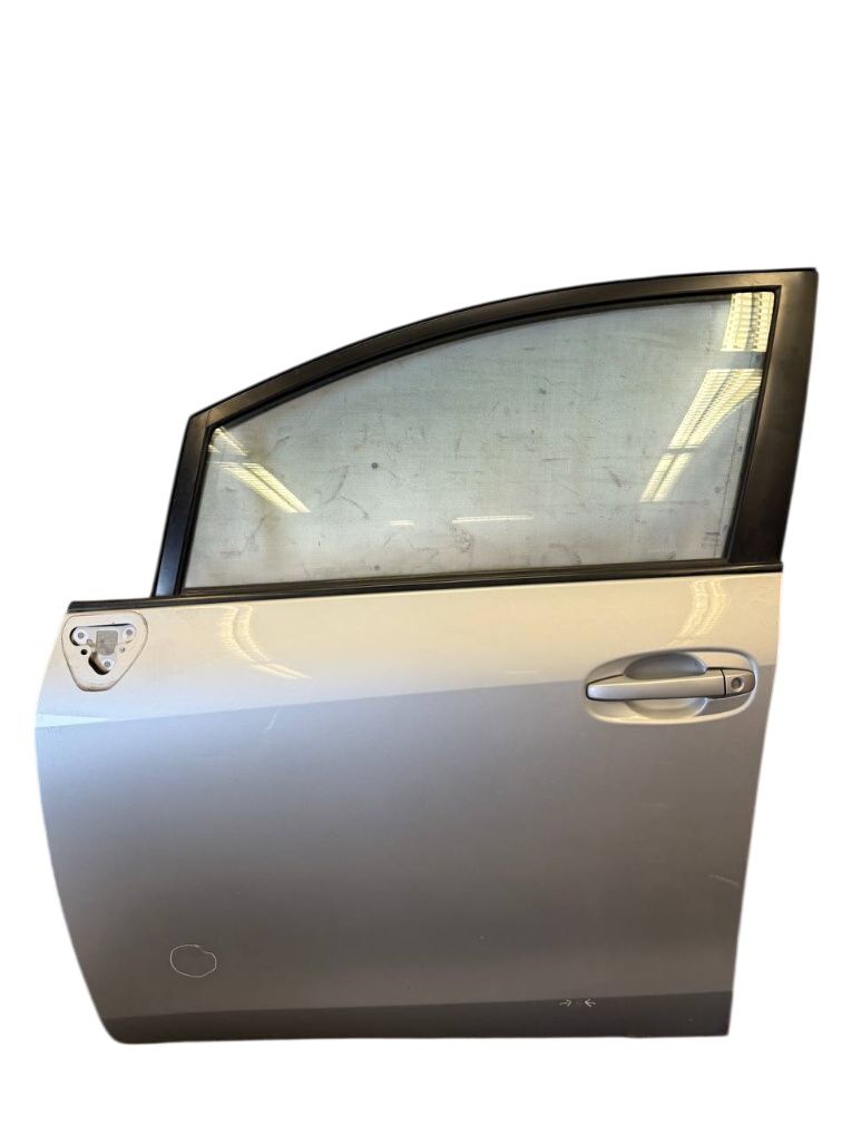670020F020 Door Front Left TOYOTA VERSO (AR20) (2009-2018)