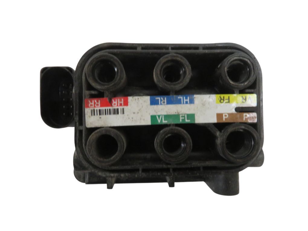 A0993200058 Air suspension valve block MERCEDES-BENZ C-CLASS (W205) (2013-2021)