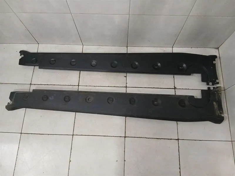 Porsche 911 992 GT3 side skirt set 9GT854885 side sills set defects