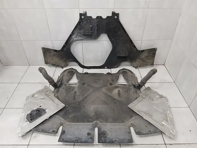 Lamborghini Huracan LP640 EVO SPYDER Undertray 4T0825205 Underbody Trim