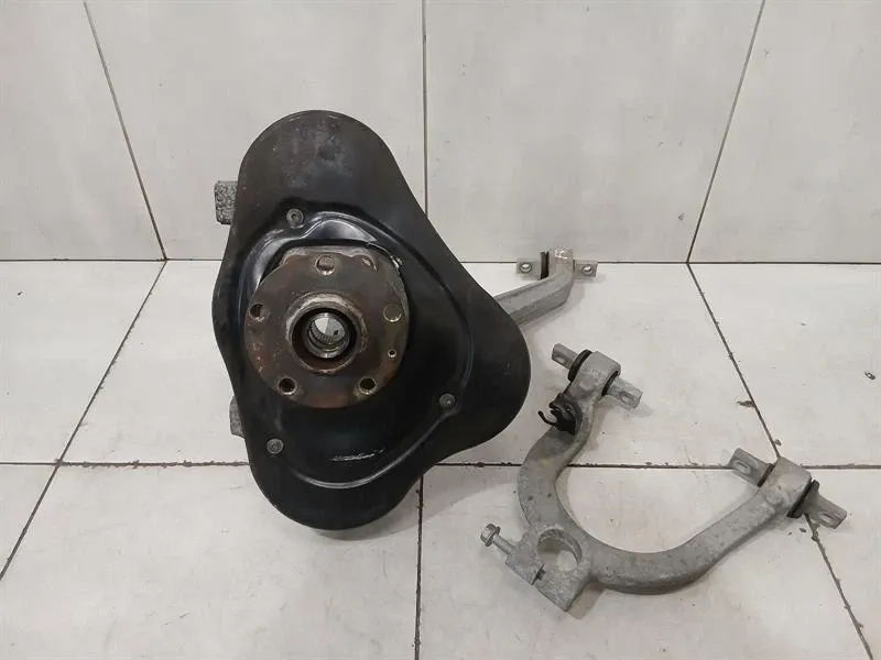 Lamborghini Huracan LP640 EVO Front Hub 4T0407246E Wheel Bearing Housing Front Right