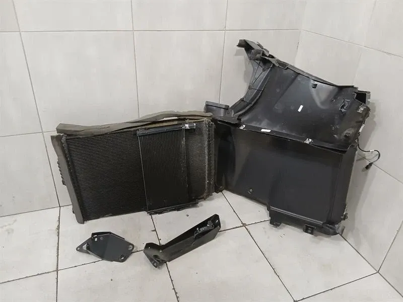McLaren 720S Coupe Radiator Pack 11L0360CP REAR Radiator Pack RIGHT RIGHT
