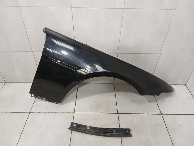 BMW 6 Series E63 Right Wing 7133796 Right Fender M6 2005