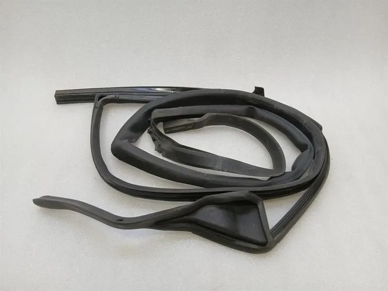 McLaren 720S Coupe Door Seal 14AC486CP RIGHT Door Seals