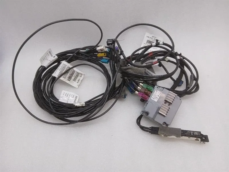 Ferrari 296 GTS F171 Electronic module 875005 USB SPLITTER controller