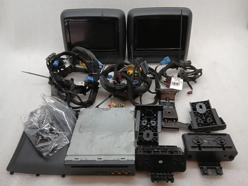 Mercedes GLS63 AMG Rear Seat Entertainment A2129001029 Rear Entertainment