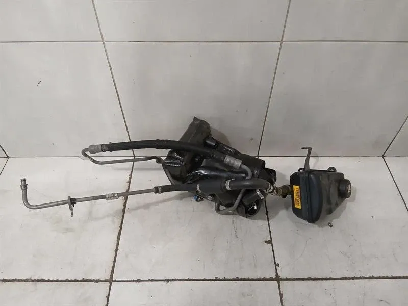 McLaren 720S Coupe Power Steering Pump 14D0032CP Power Steering Pump